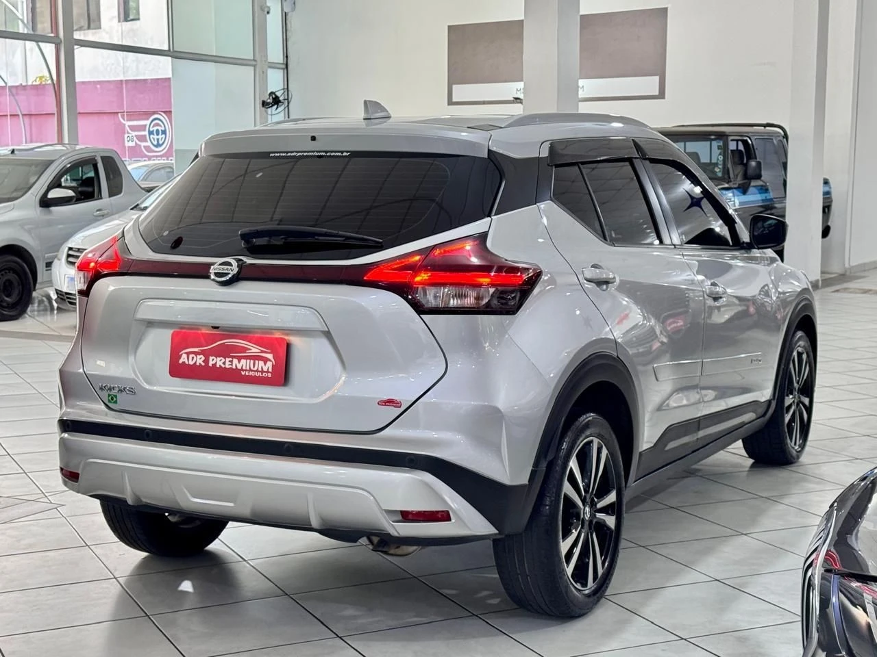 NISSAN KICKS