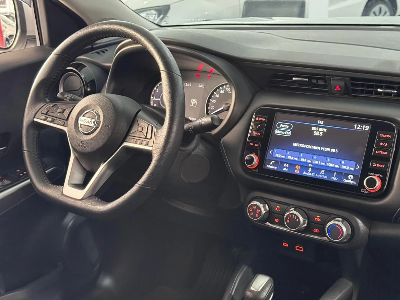 NISSAN KICKS