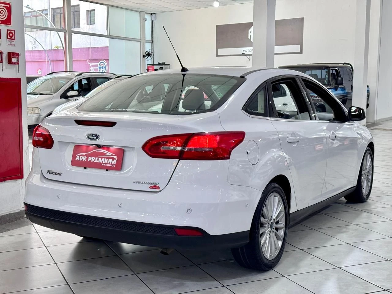 FORD FOCUS