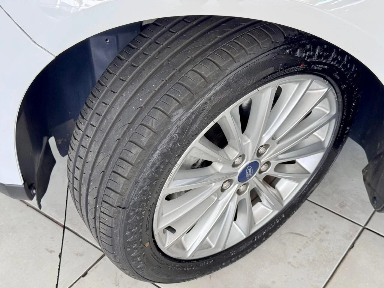 FORD FOCUS