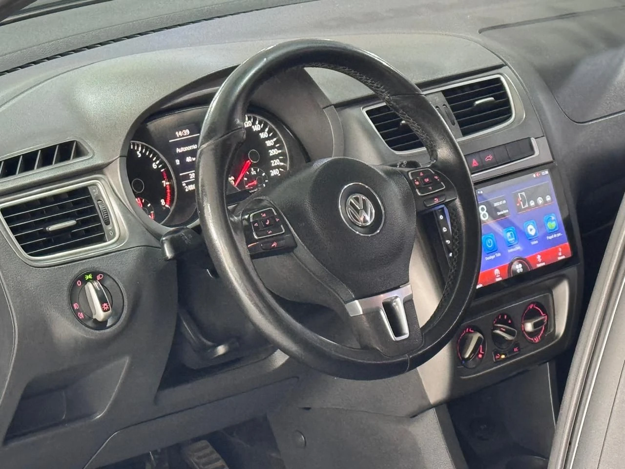 VOLKSWAGEN CROSSFOX