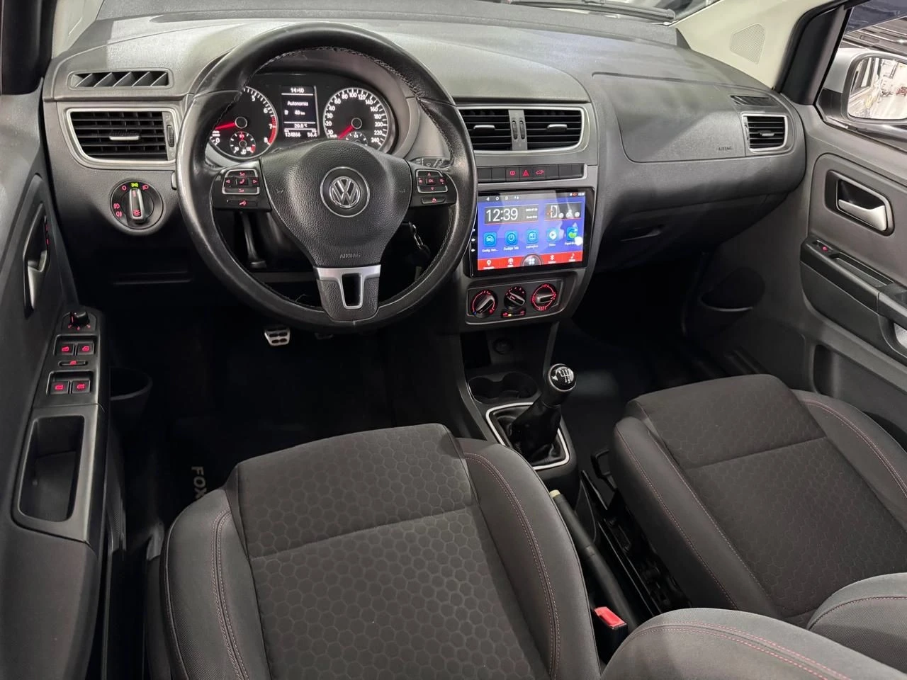VOLKSWAGEN CROSSFOX
