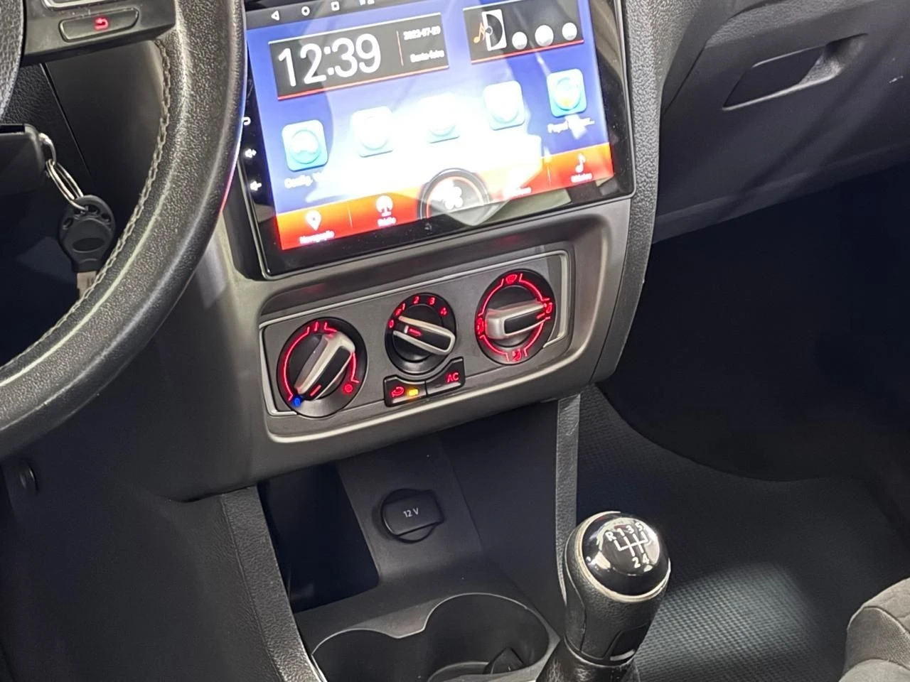VOLKSWAGEN CROSSFOX