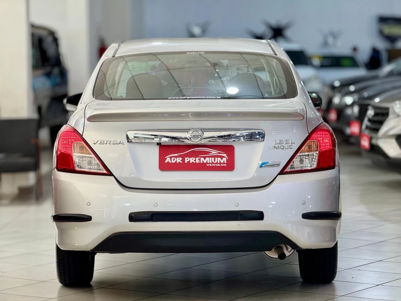 NISSAN VERSA