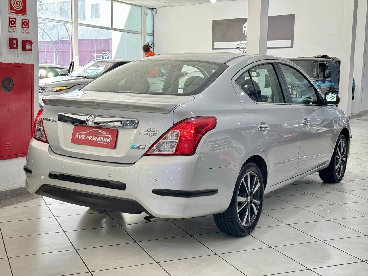 NISSAN VERSA