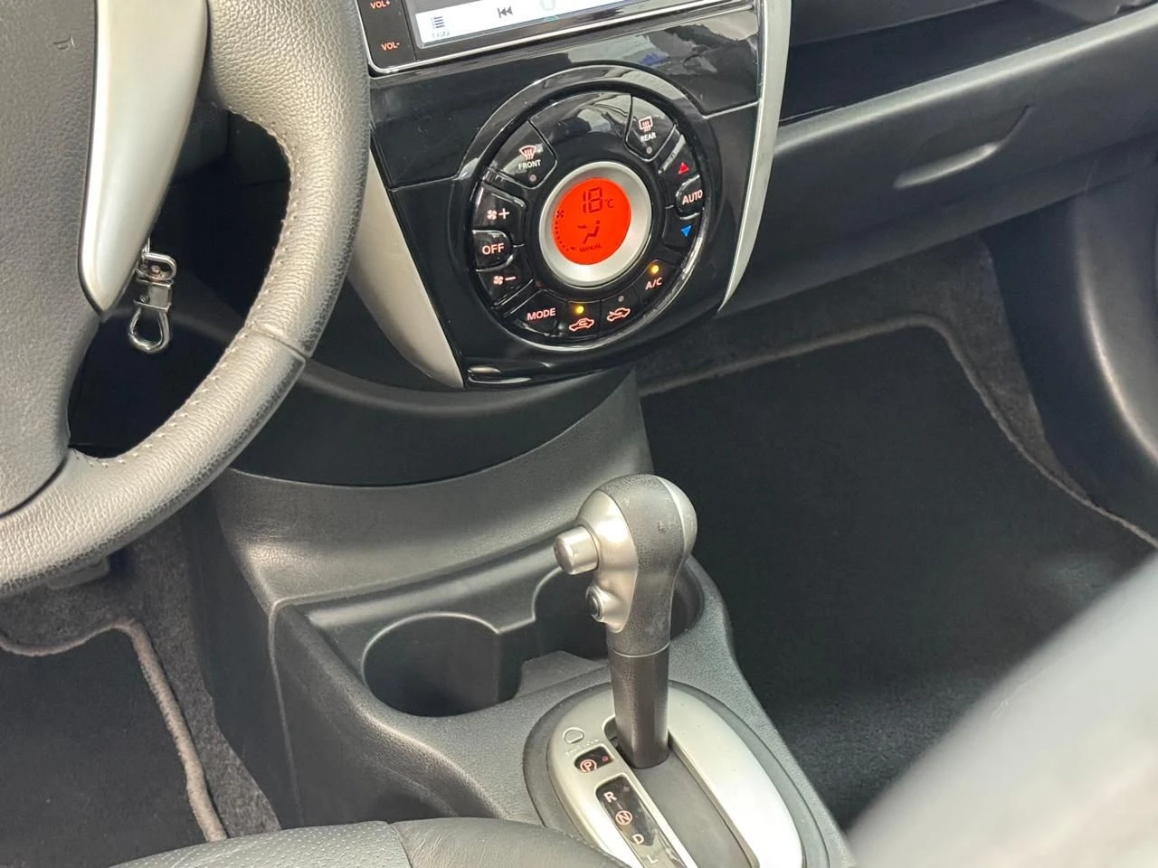NISSAN VERSA