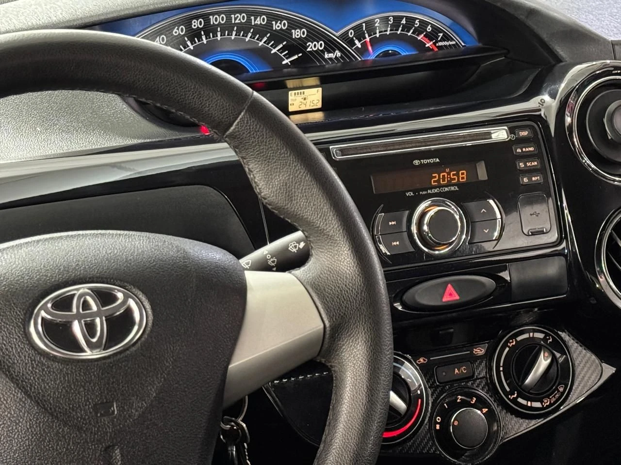 TOYOTA ETIOS