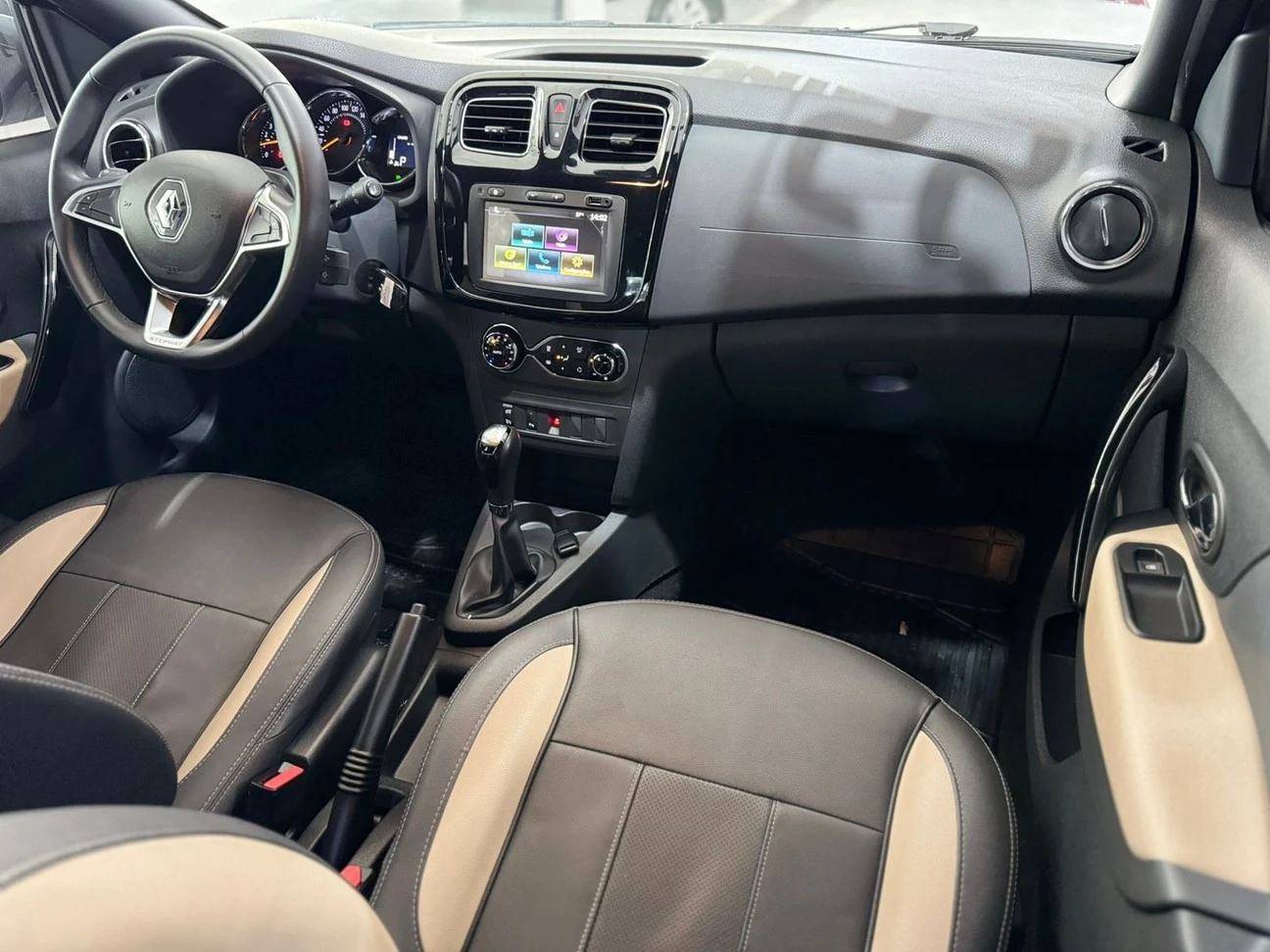 RENAULT DUSTER