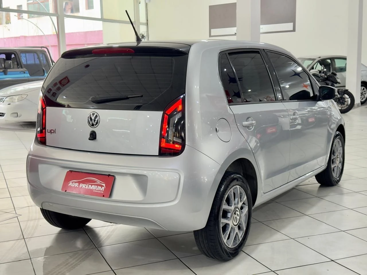 VOLKSWAGEN UP