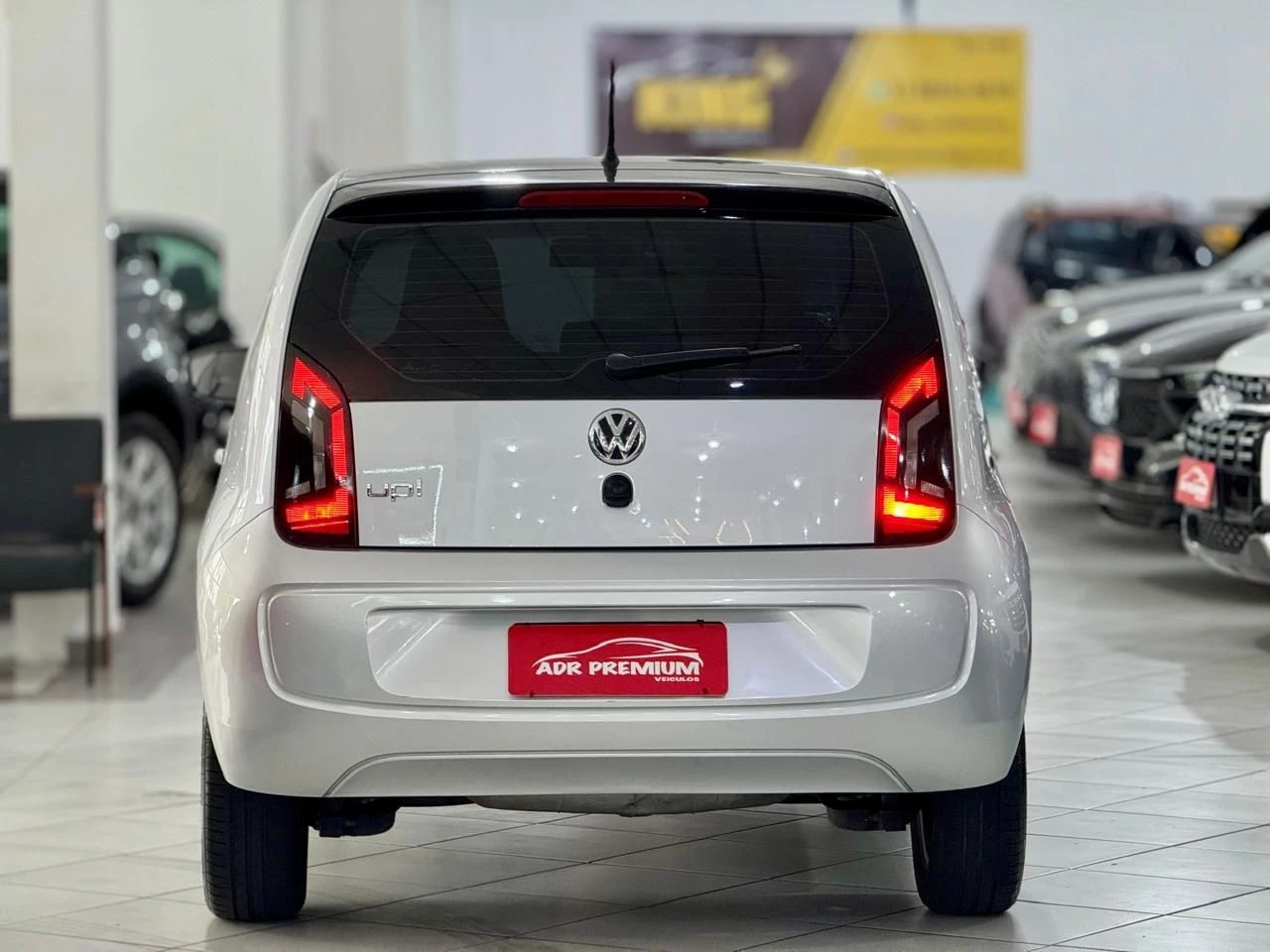 VOLKSWAGEN UP