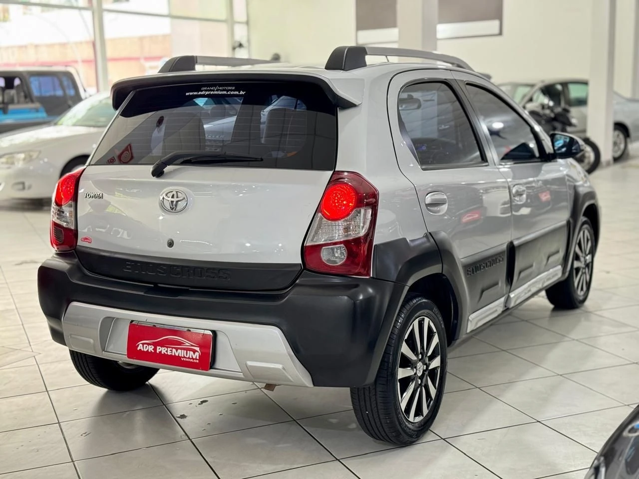 TOYOTA ETIOS CROSS