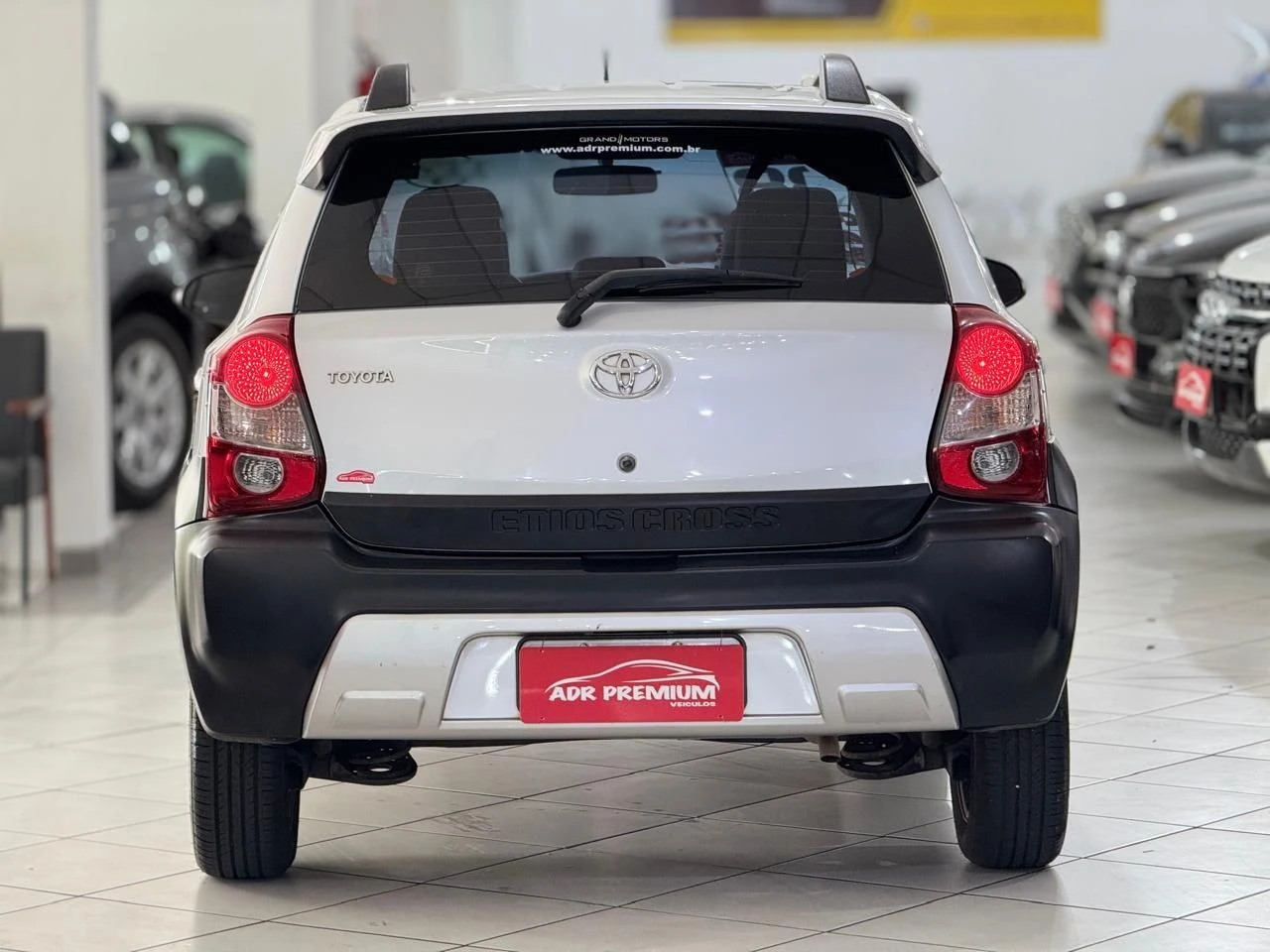 TOYOTA ETIOS CROSS