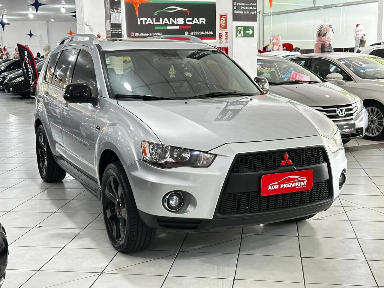 MITSUBISHI OUTLANDER