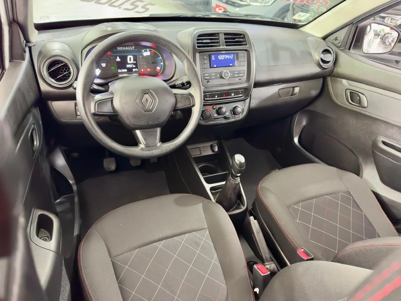 RENAULT KWID