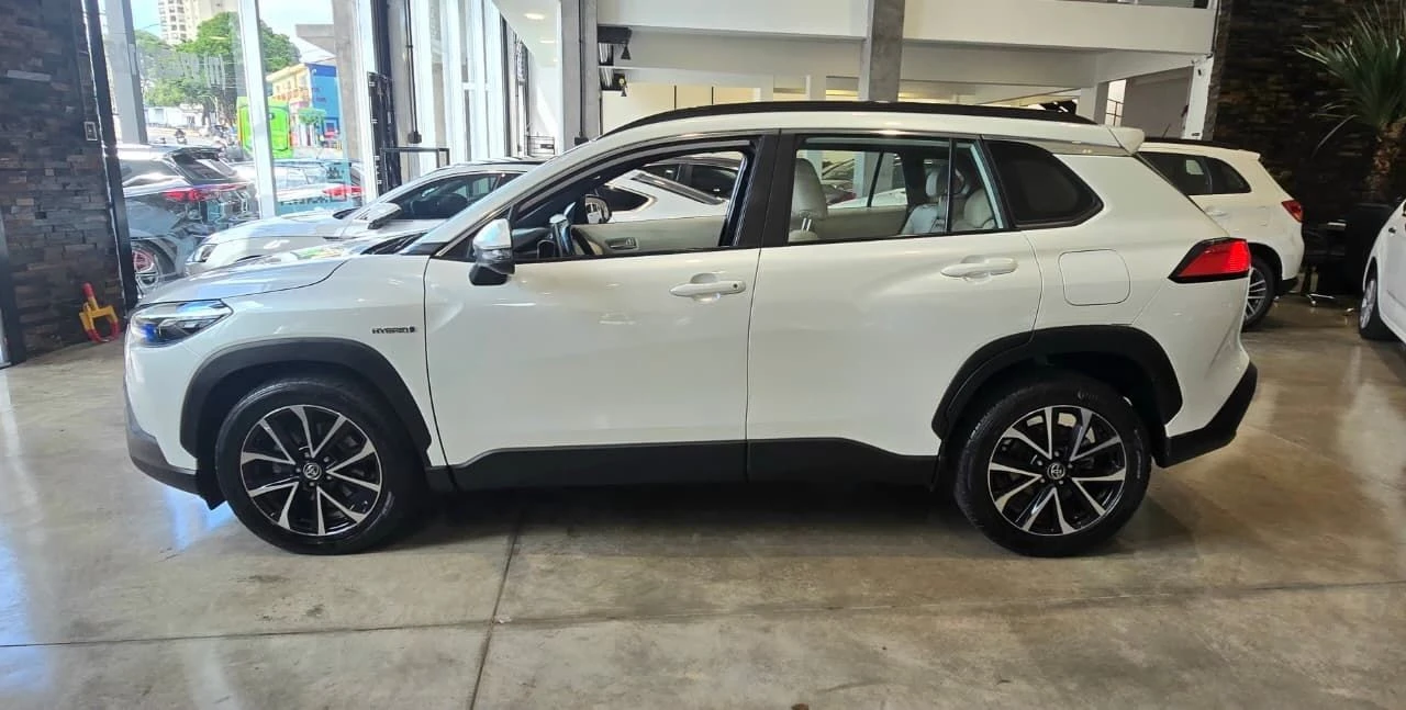 TOYOTA COROLLA CROSS