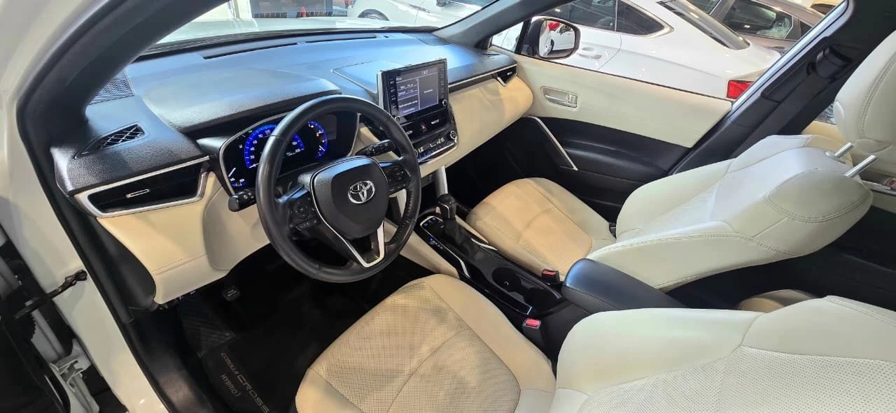 TOYOTA COROLLA CROSS