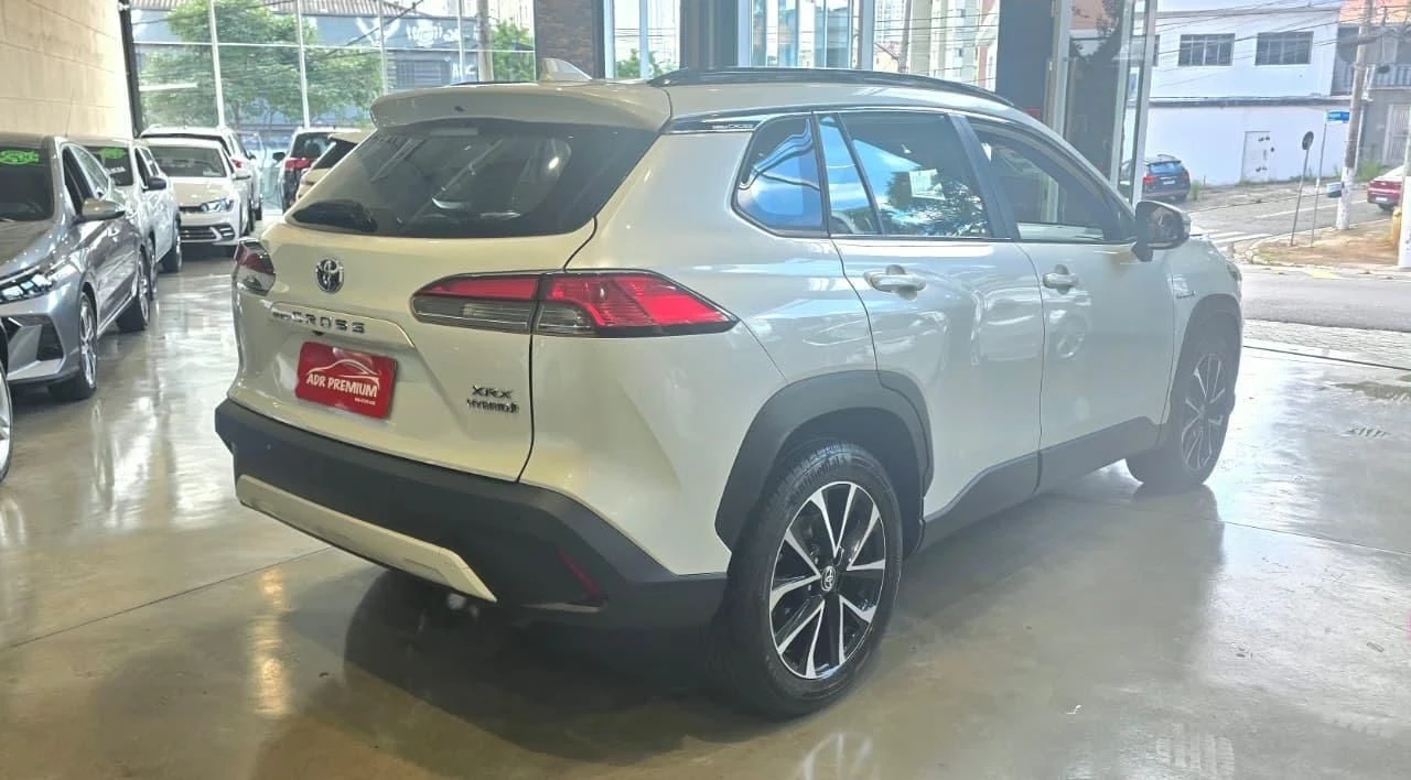 TOYOTA COROLLA CROSS