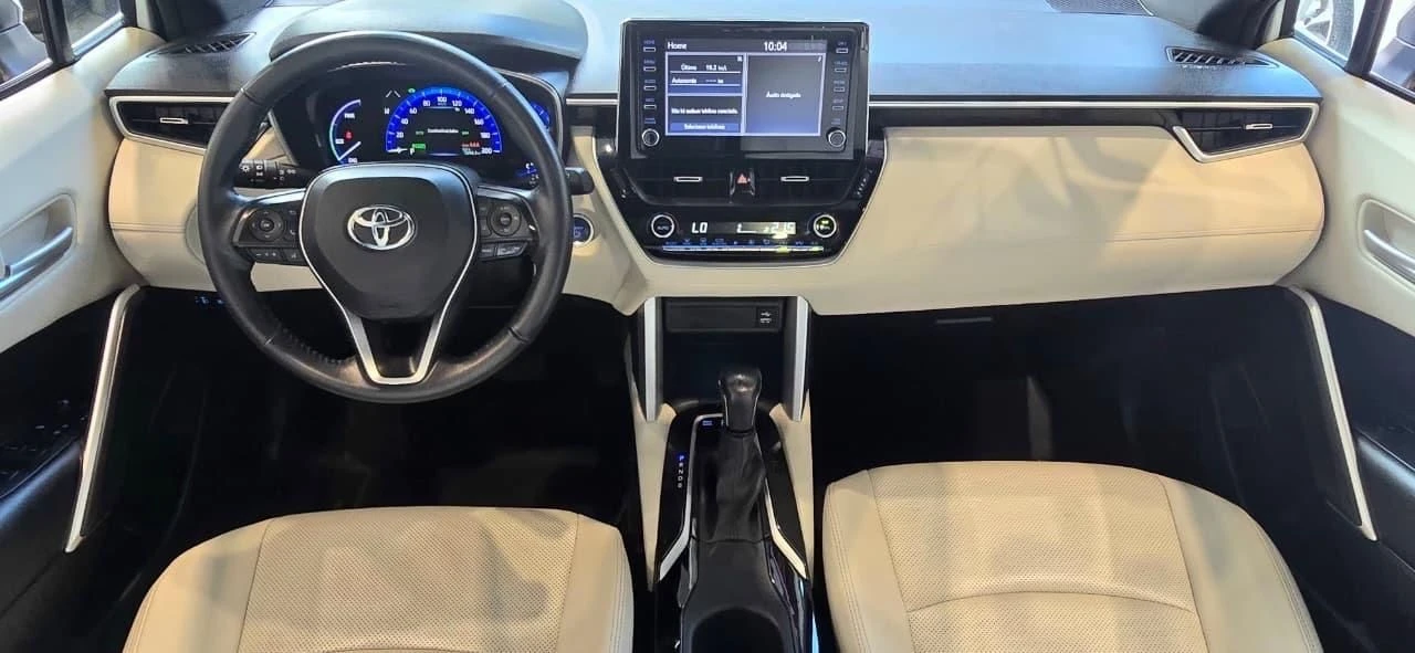 TOYOTA COROLLA CROSS