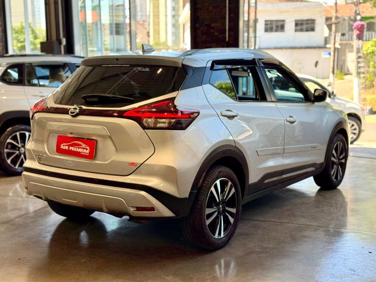 NISSAN KICKS