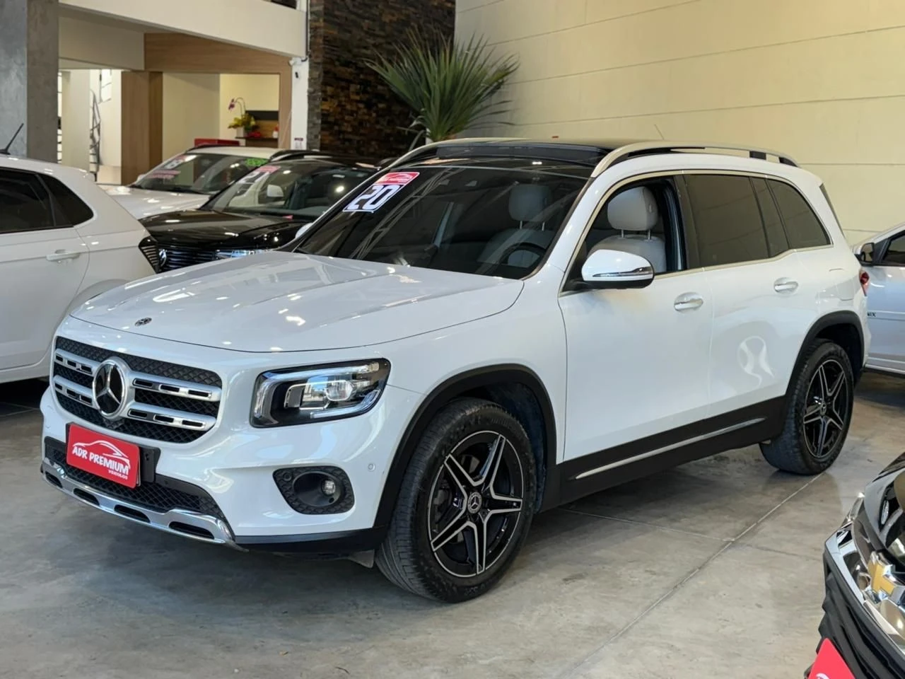 MERCEDES-BENZ GLB 200