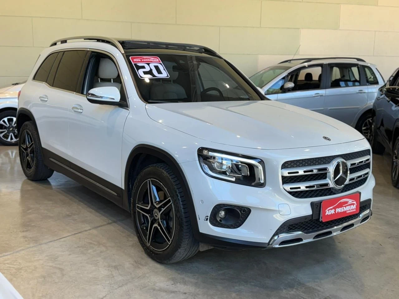MERCEDES-BENZ GLB 200