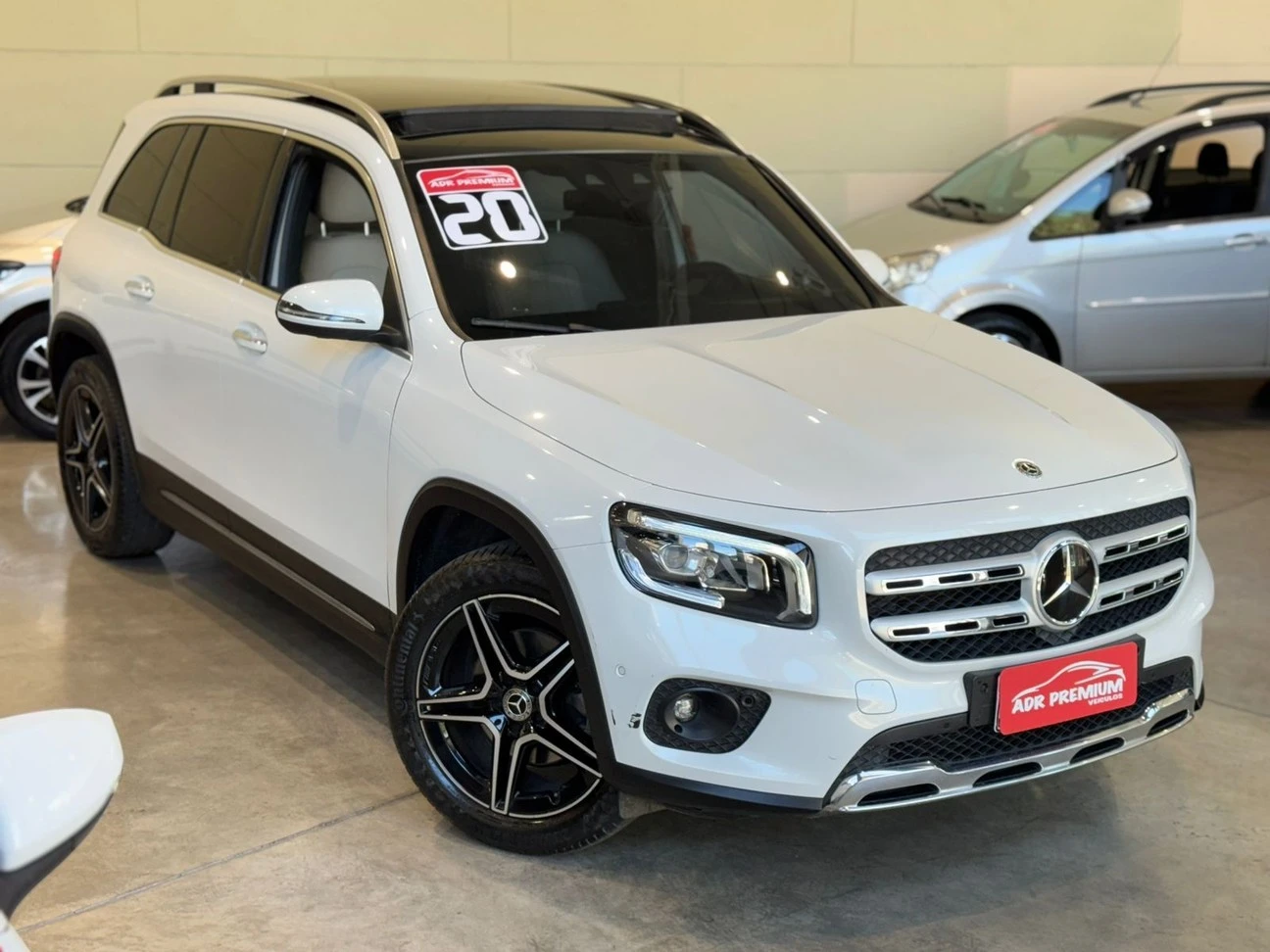 MERCEDES-BENZ GLB 200