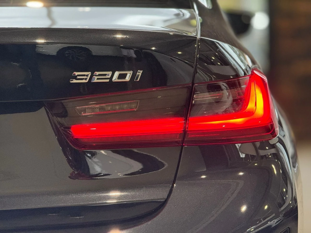BMW 320i