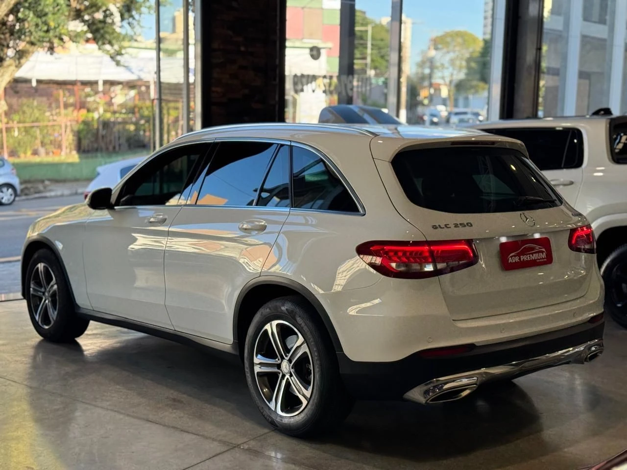 MERCEDES-BENZ GLC 250