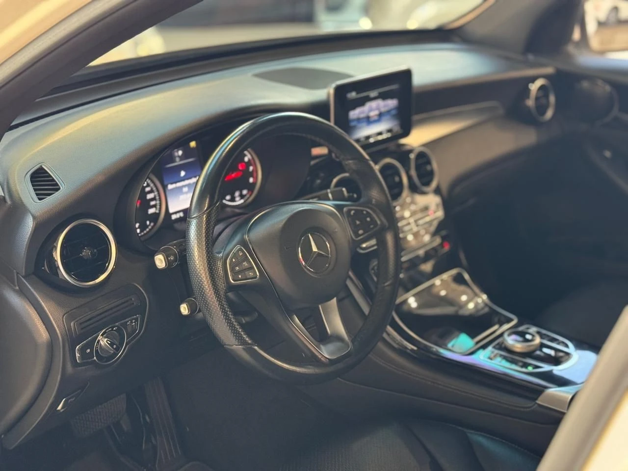 MERCEDES-BENZ GLC 250