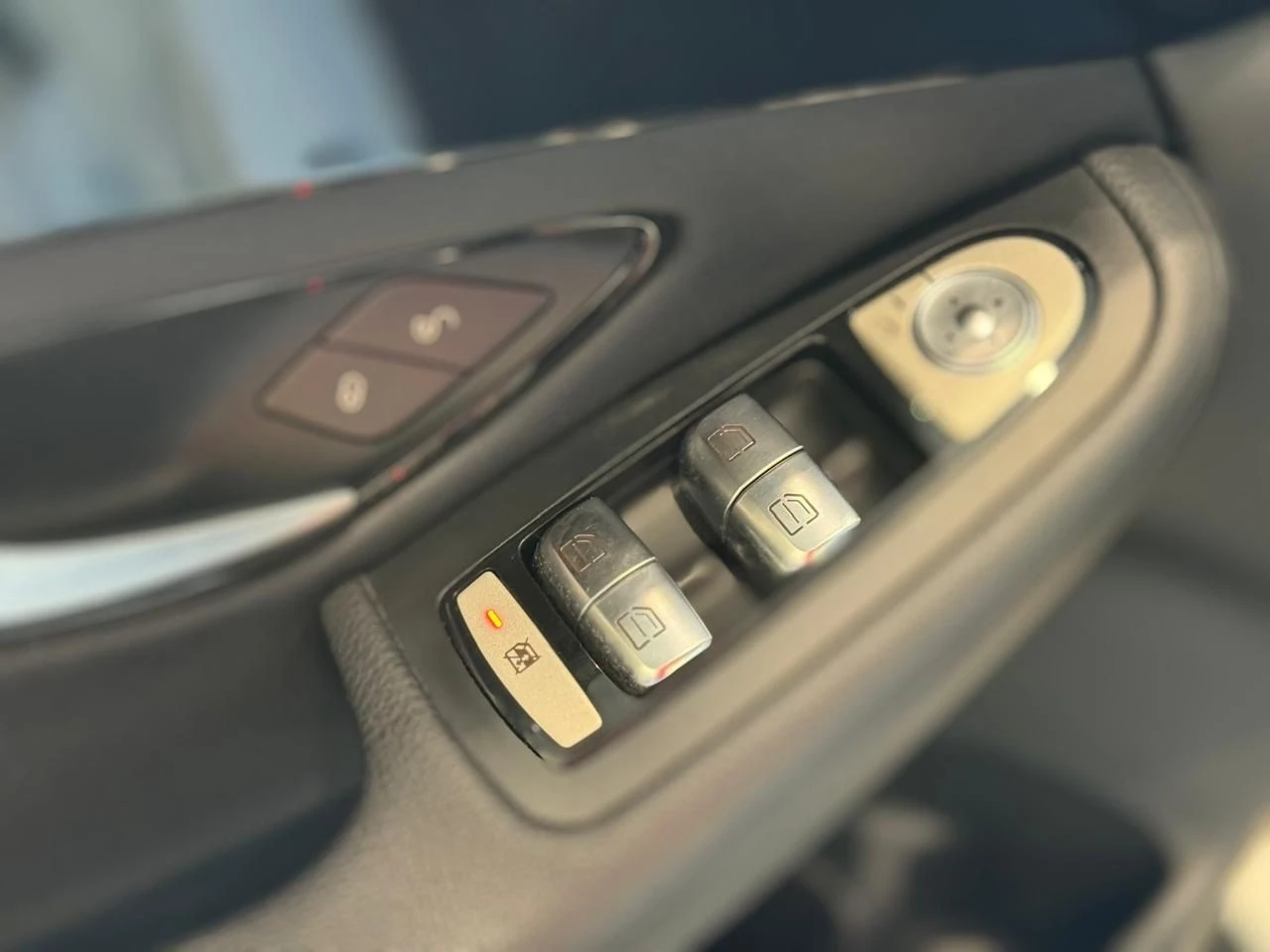 MERCEDES-BENZ GLC 250