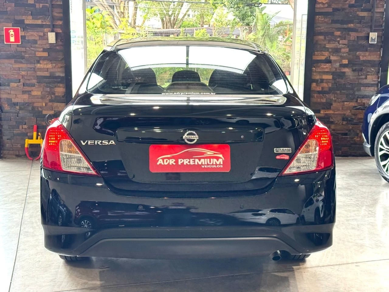 NISSAN VERSA