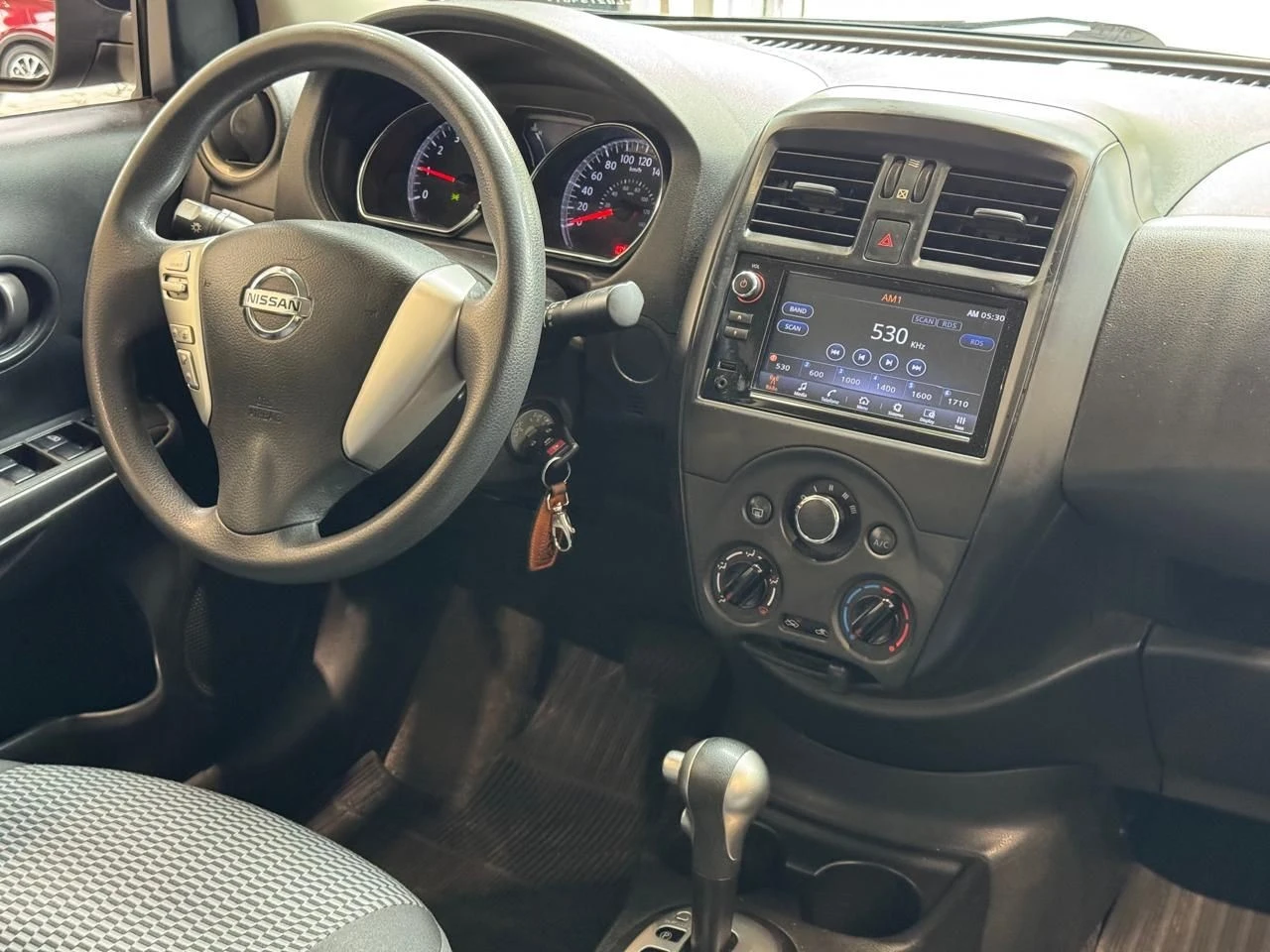NISSAN VERSA