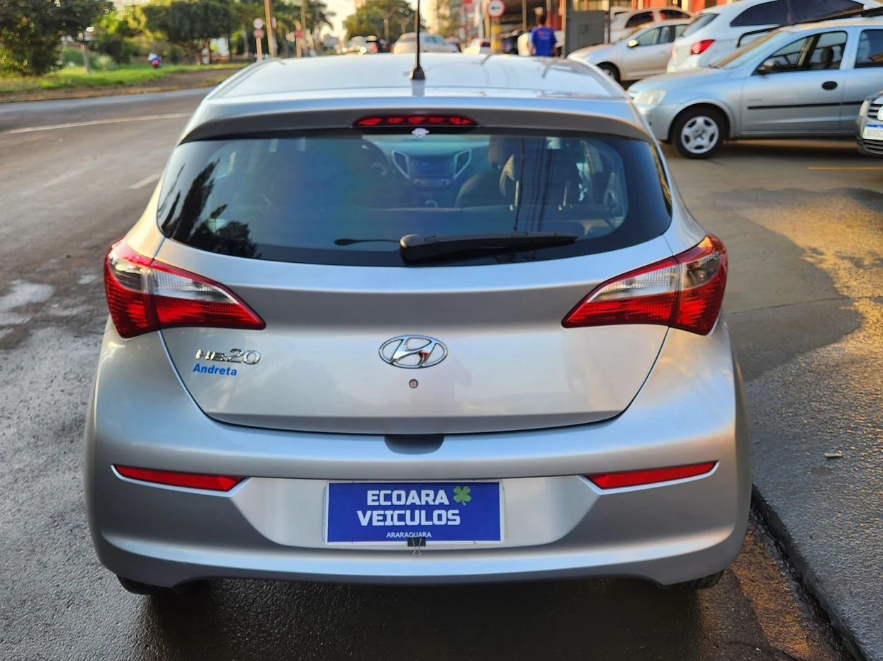 HYUNDAI HB20