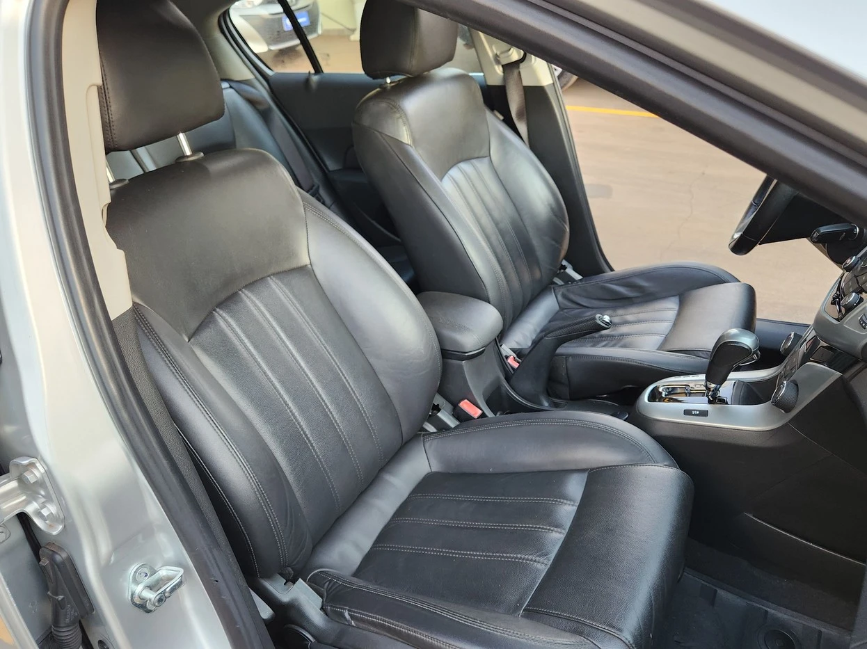 CHEVROLET CRUZE