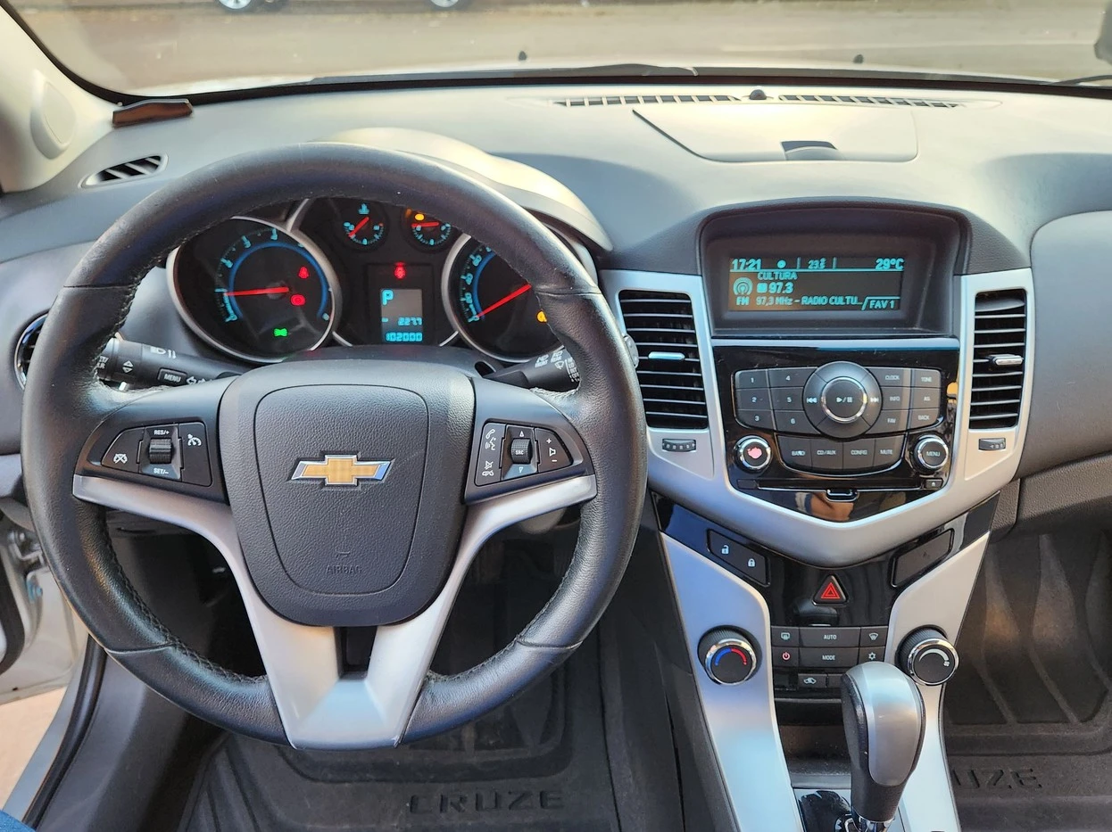 CHEVROLET CRUZE