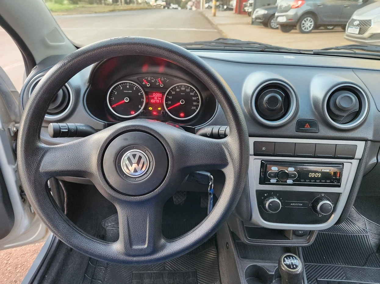 VOLKSWAGEN GOL