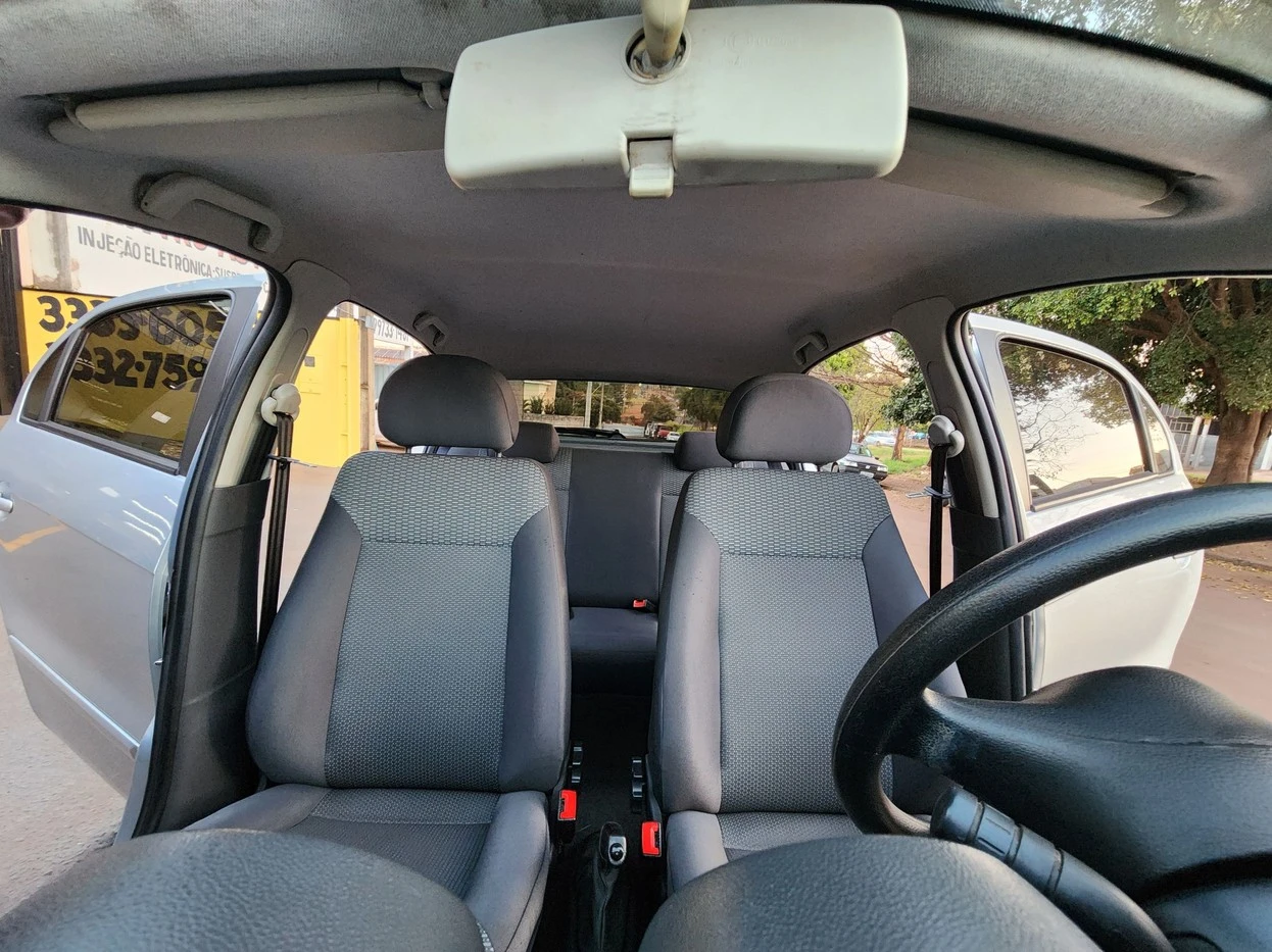 VOLKSWAGEN GOL