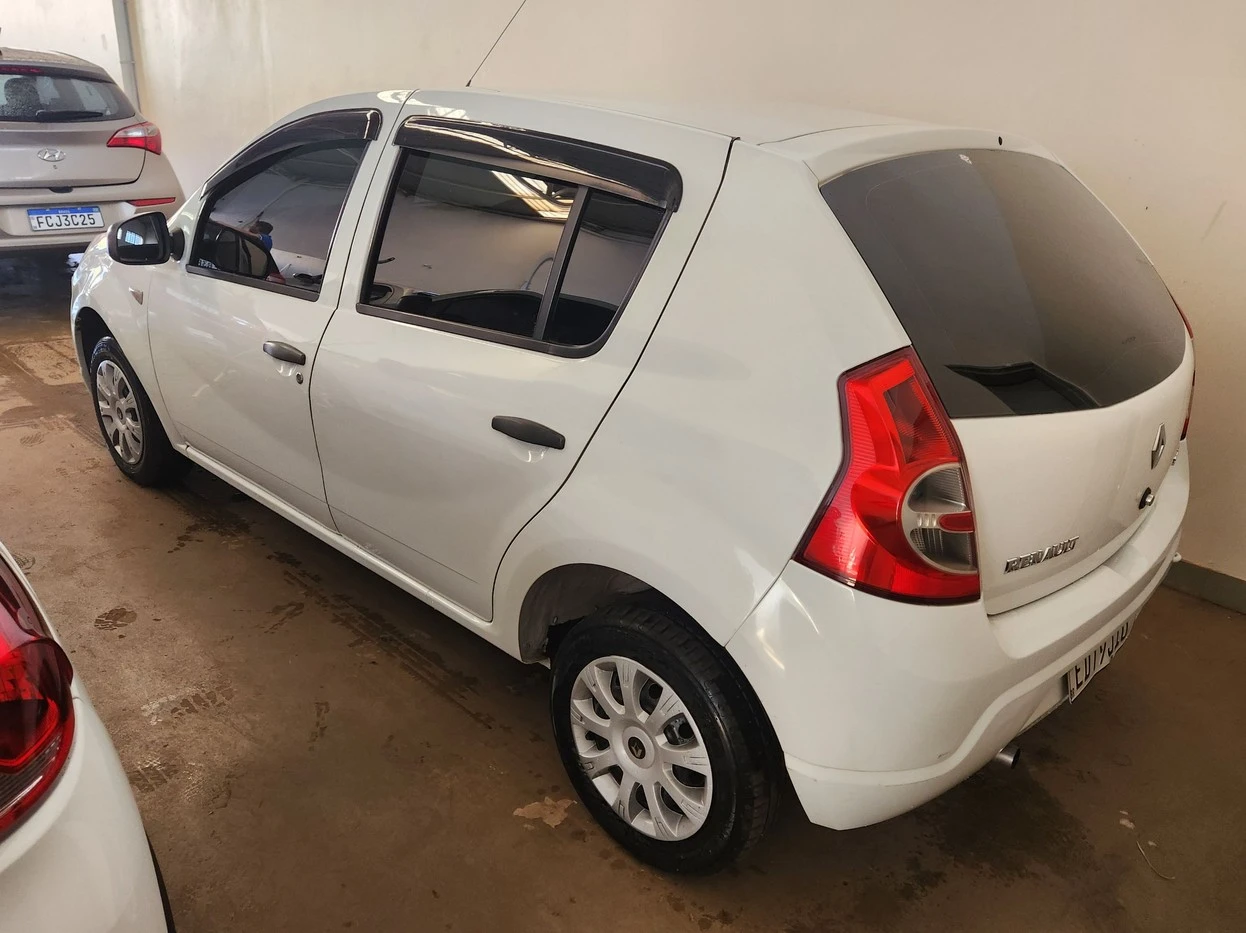 RENAULT SANDERO