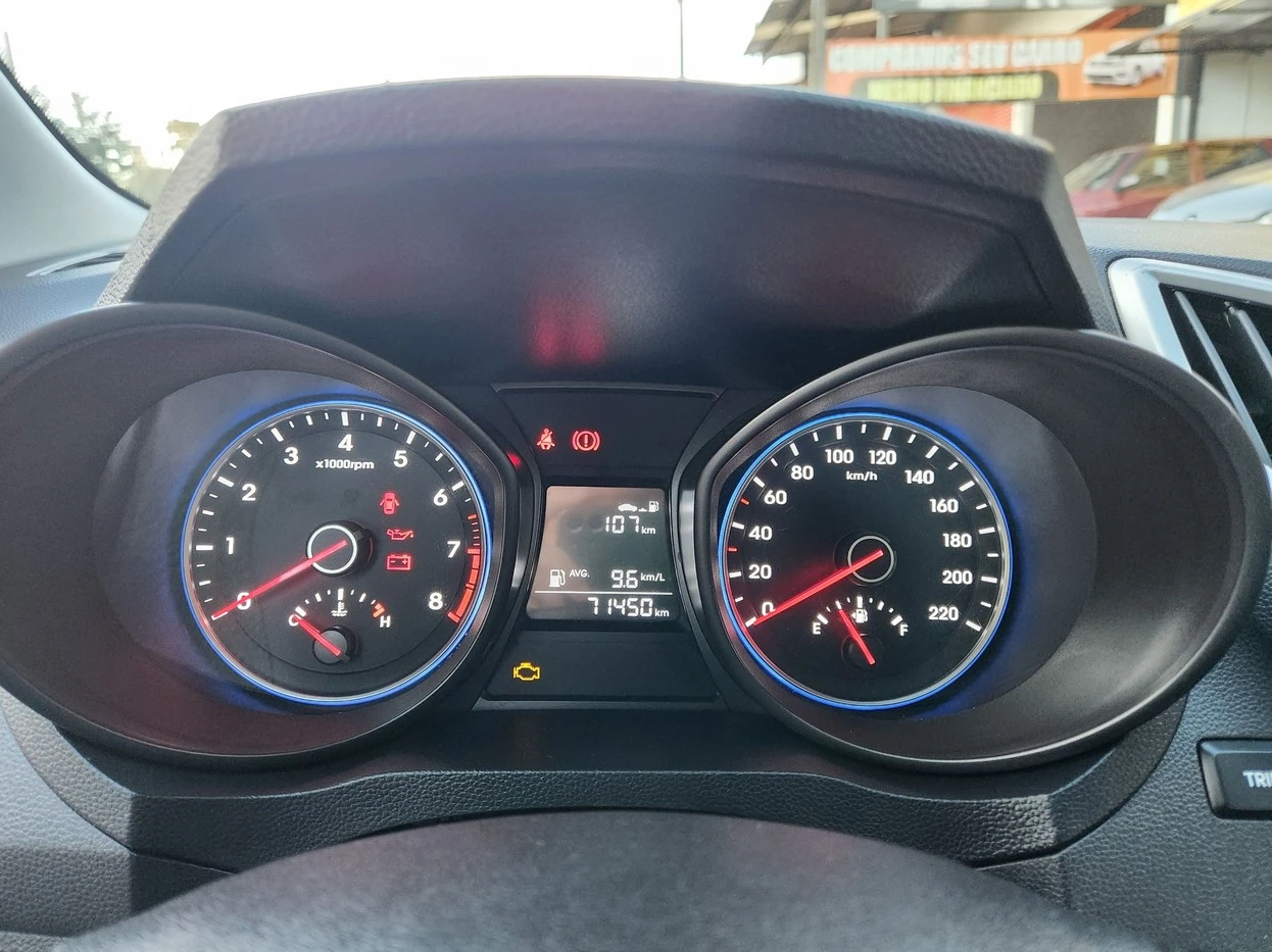 HYUNDAI HB20
