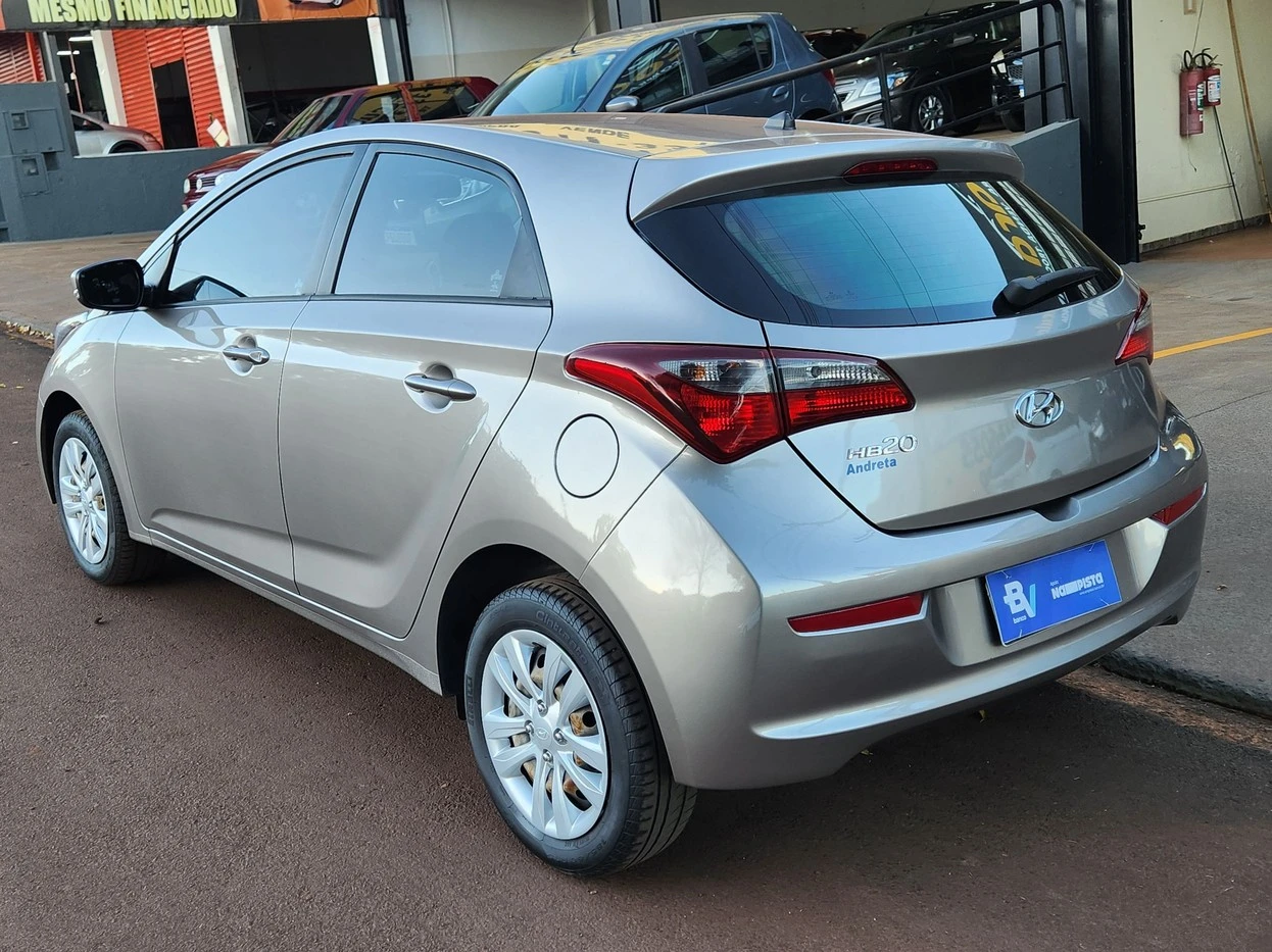 HYUNDAI HB20