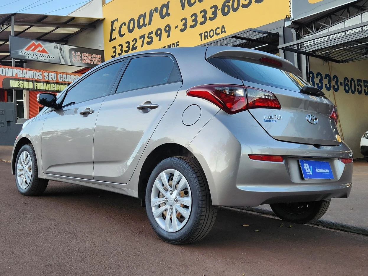 HYUNDAI HB20