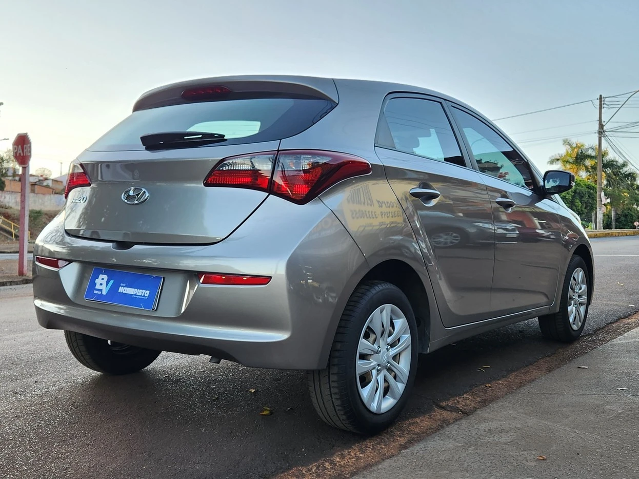 HYUNDAI HB20