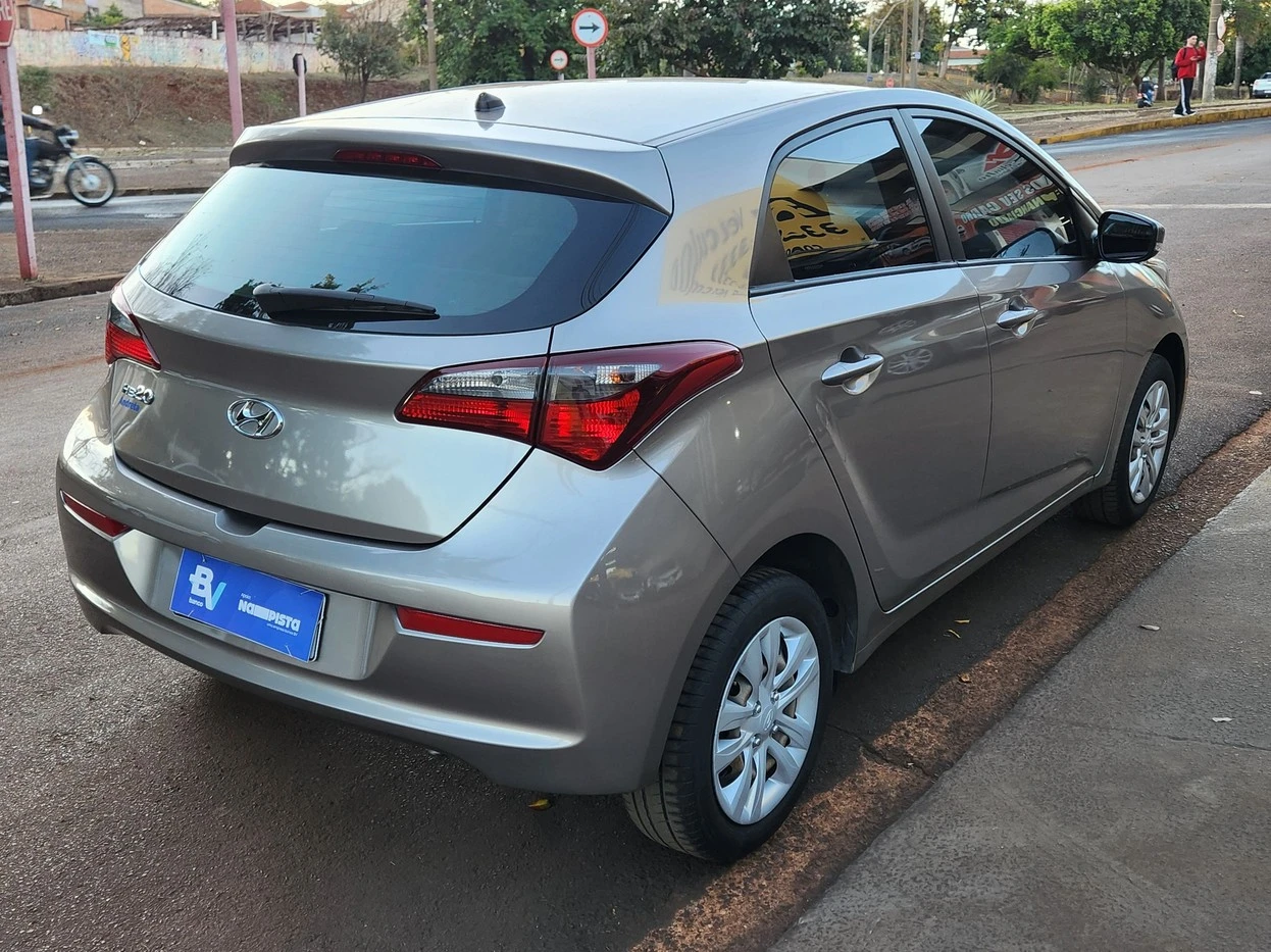 HYUNDAI HB20