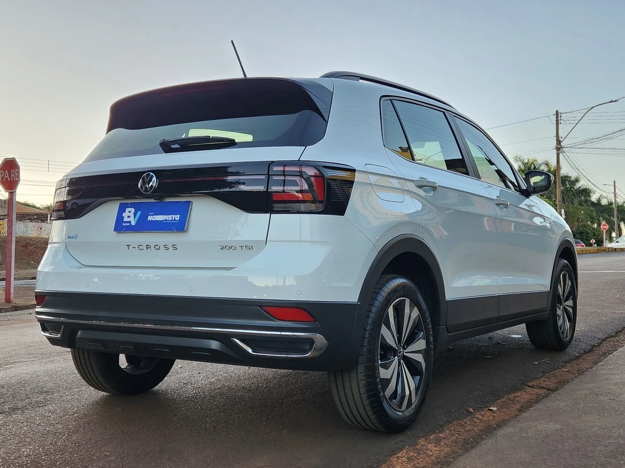 VOLKSWAGEN T-CROSS
