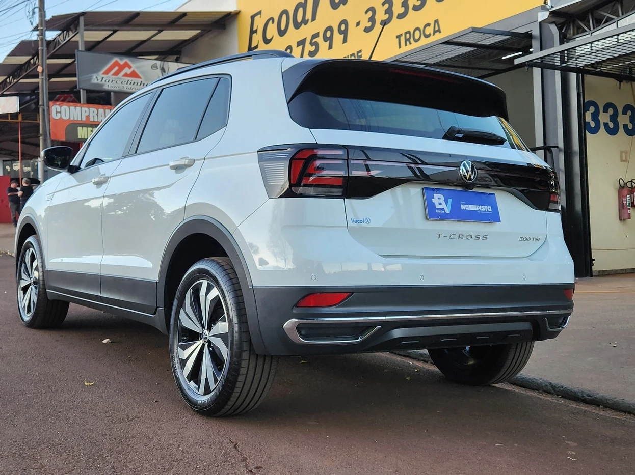 VOLKSWAGEN T-CROSS