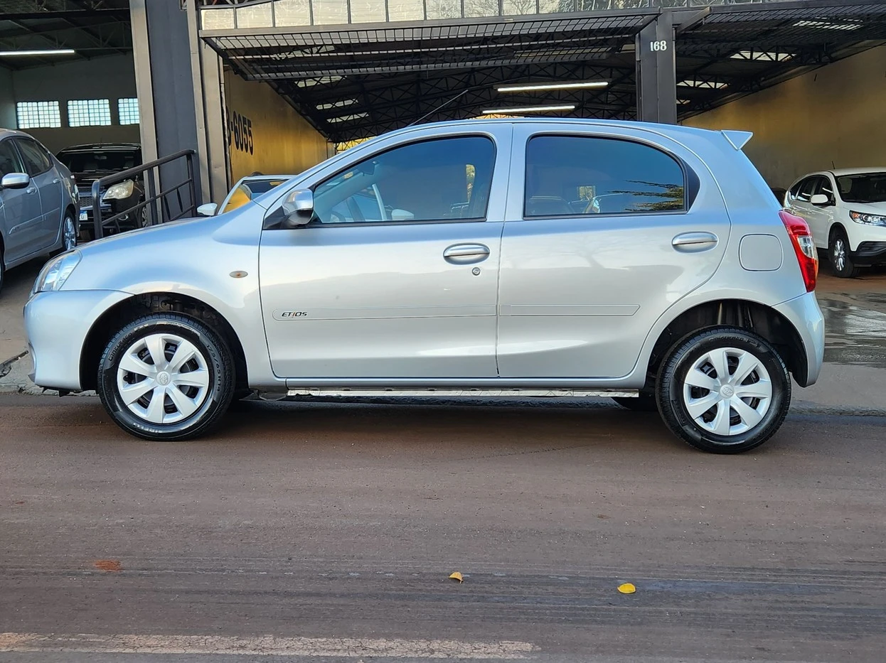 TOYOTA ETIOS