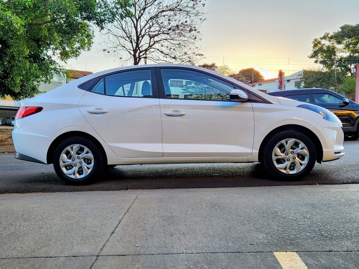 HYUNDAI HB20S