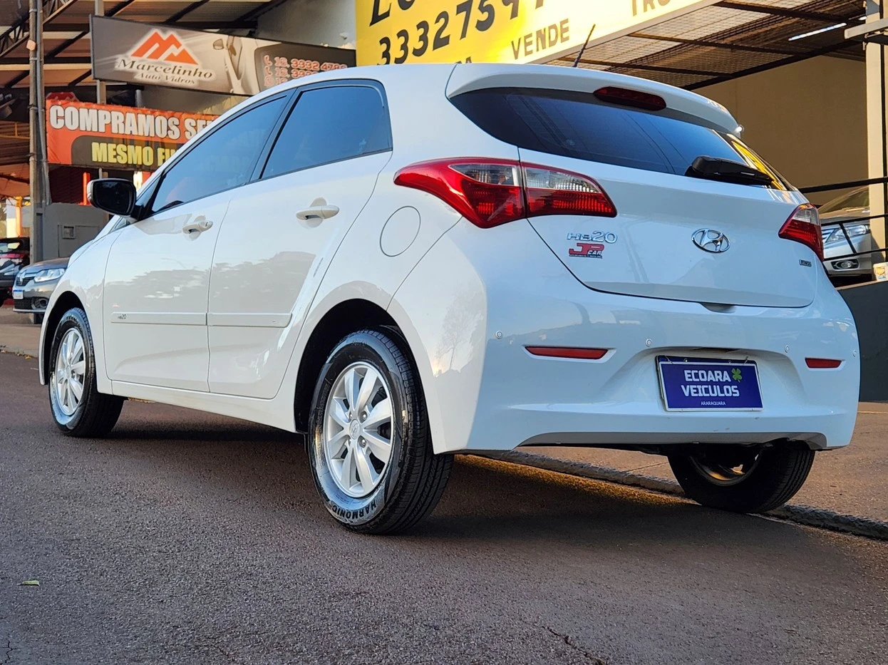 HYUNDAI HB20