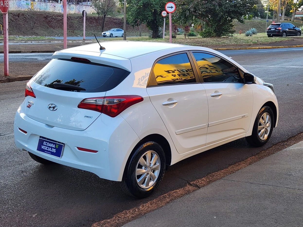 HYUNDAI HB20