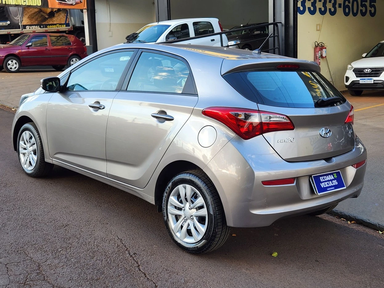 HYUNDAI HB20